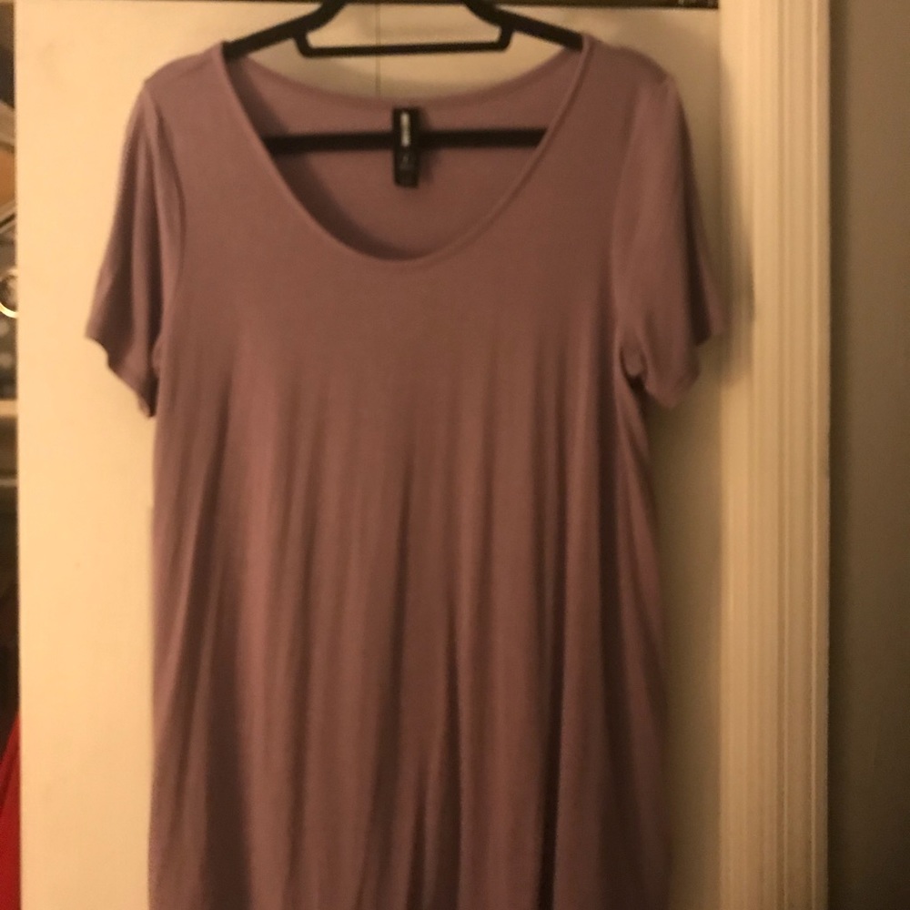 Large Lavendar Everyday Tee. Agnes & Dora